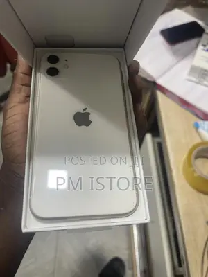New Apple iPhone 11 64 GB White