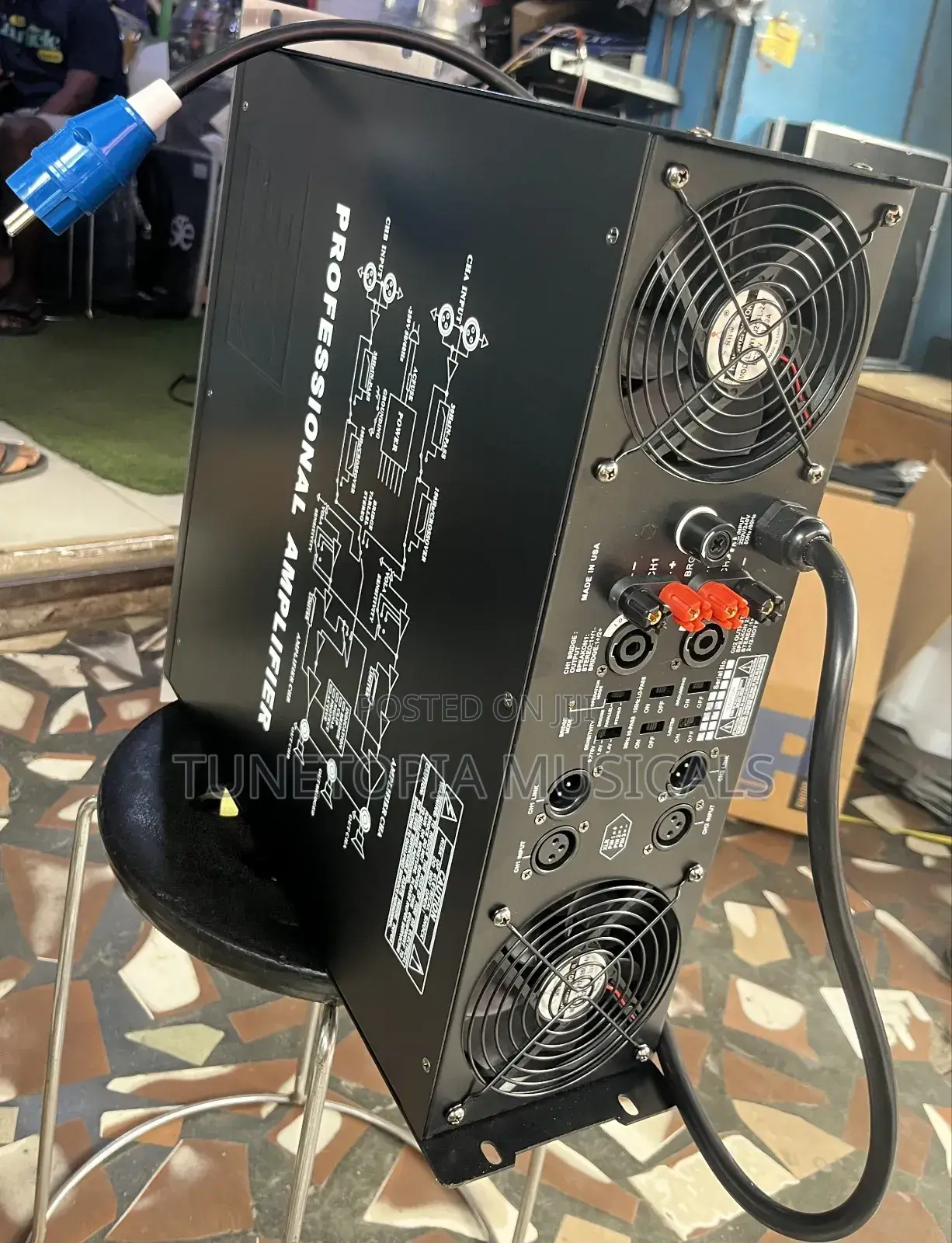 Electro-voice (Ev) E8300 Power Amplifier.
