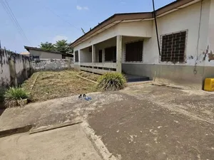 4bdrm House in Abelemkpe for sale