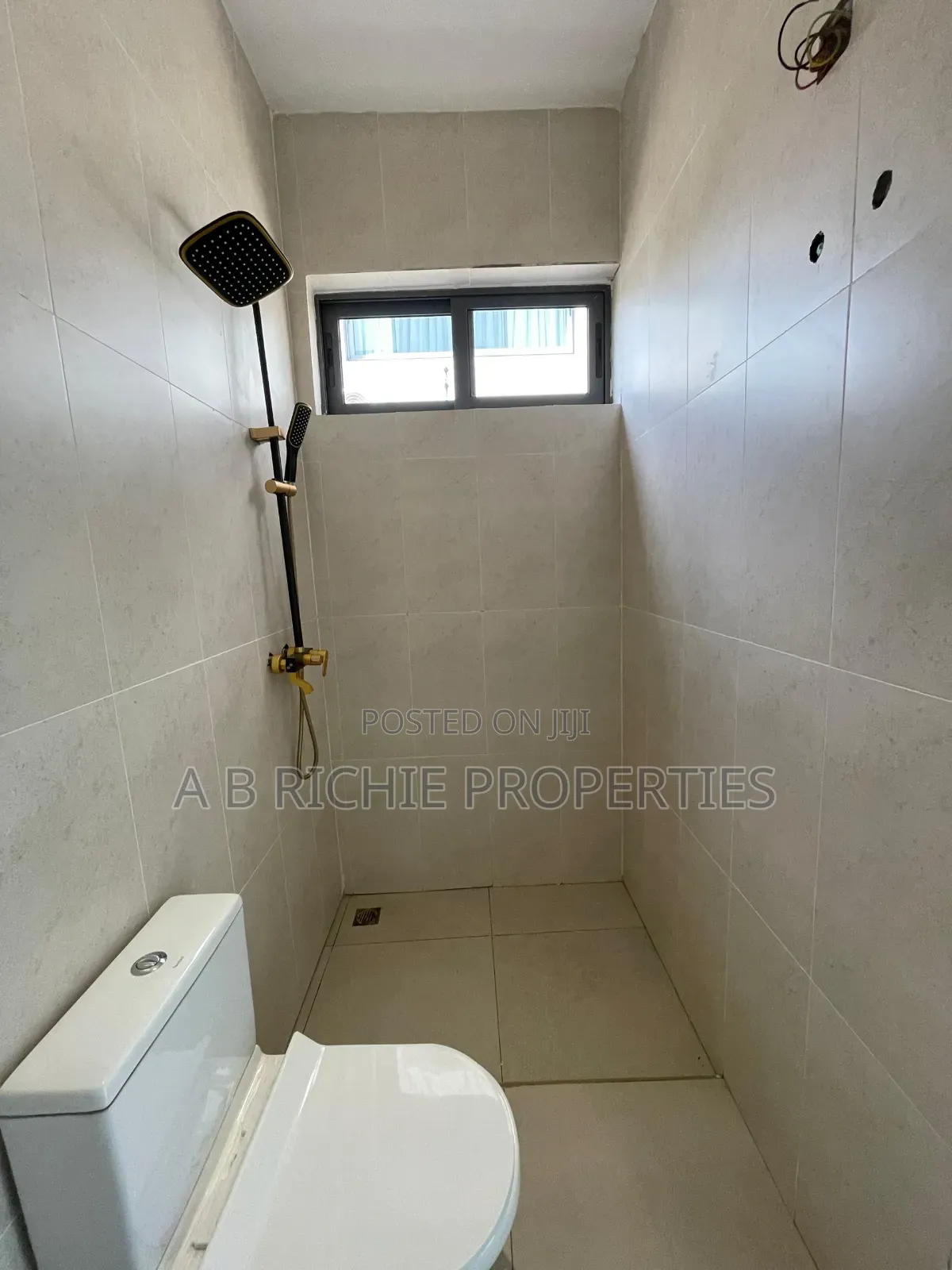 3bdrm Townhouse / Terrace in Ab Richie Properties, Abelemkpe for rent