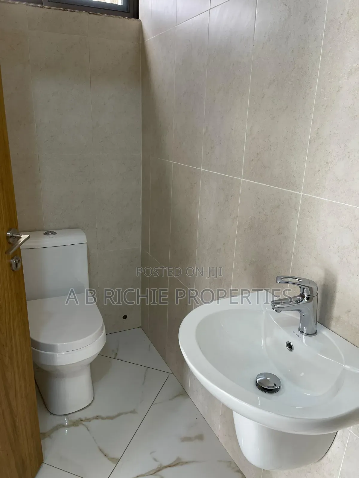 3bdrm Townhouse / Terrace in Ab Richie Properties, Abelemkpe for rent