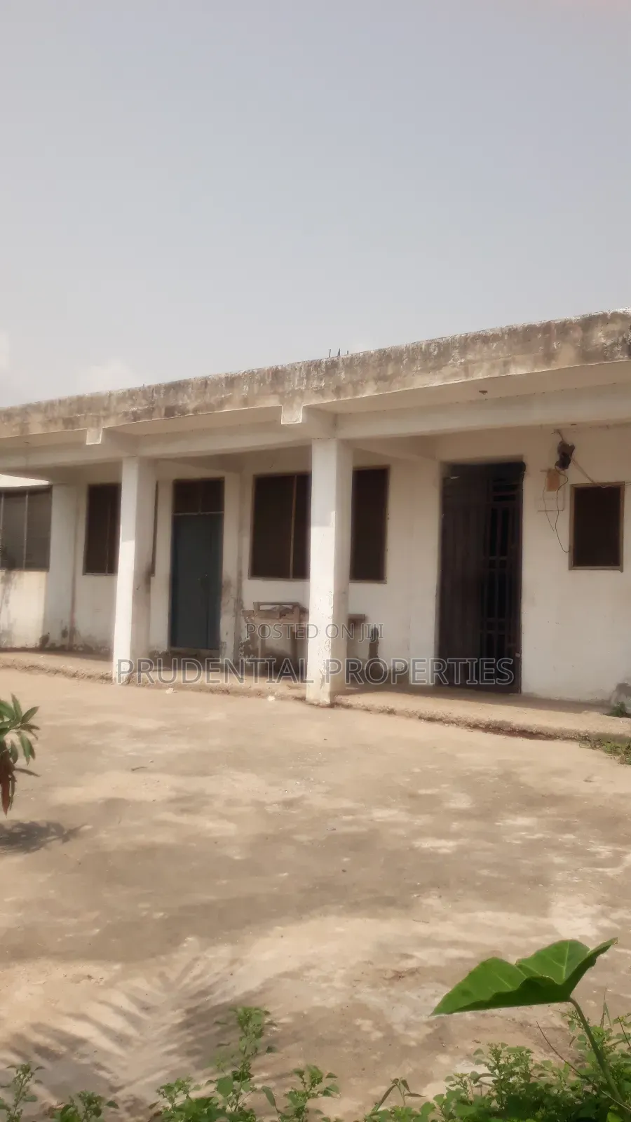 3bdrm House in Weija for sale