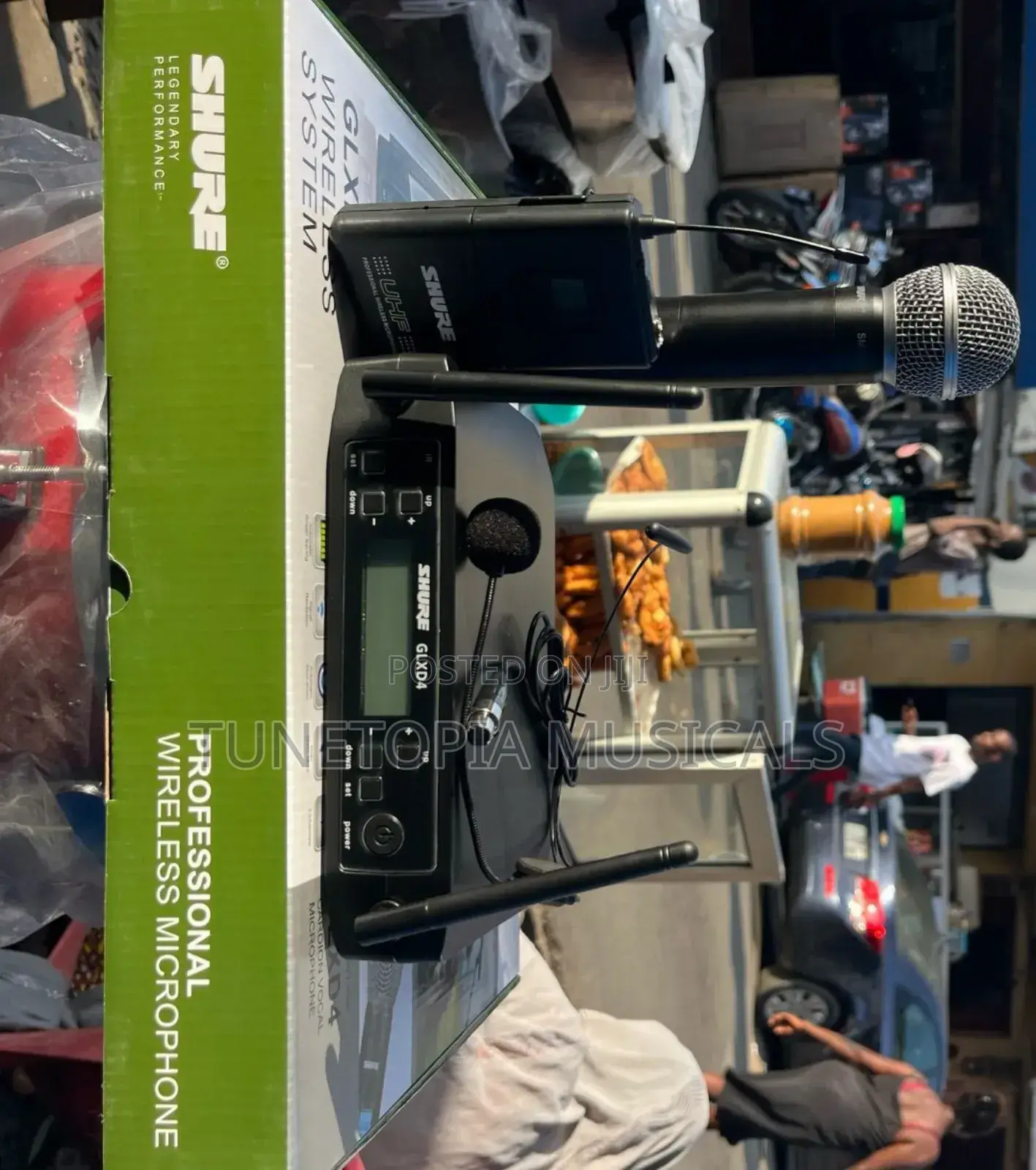 Shure Glxd4 Handheld And Lapel Wireless Microphone