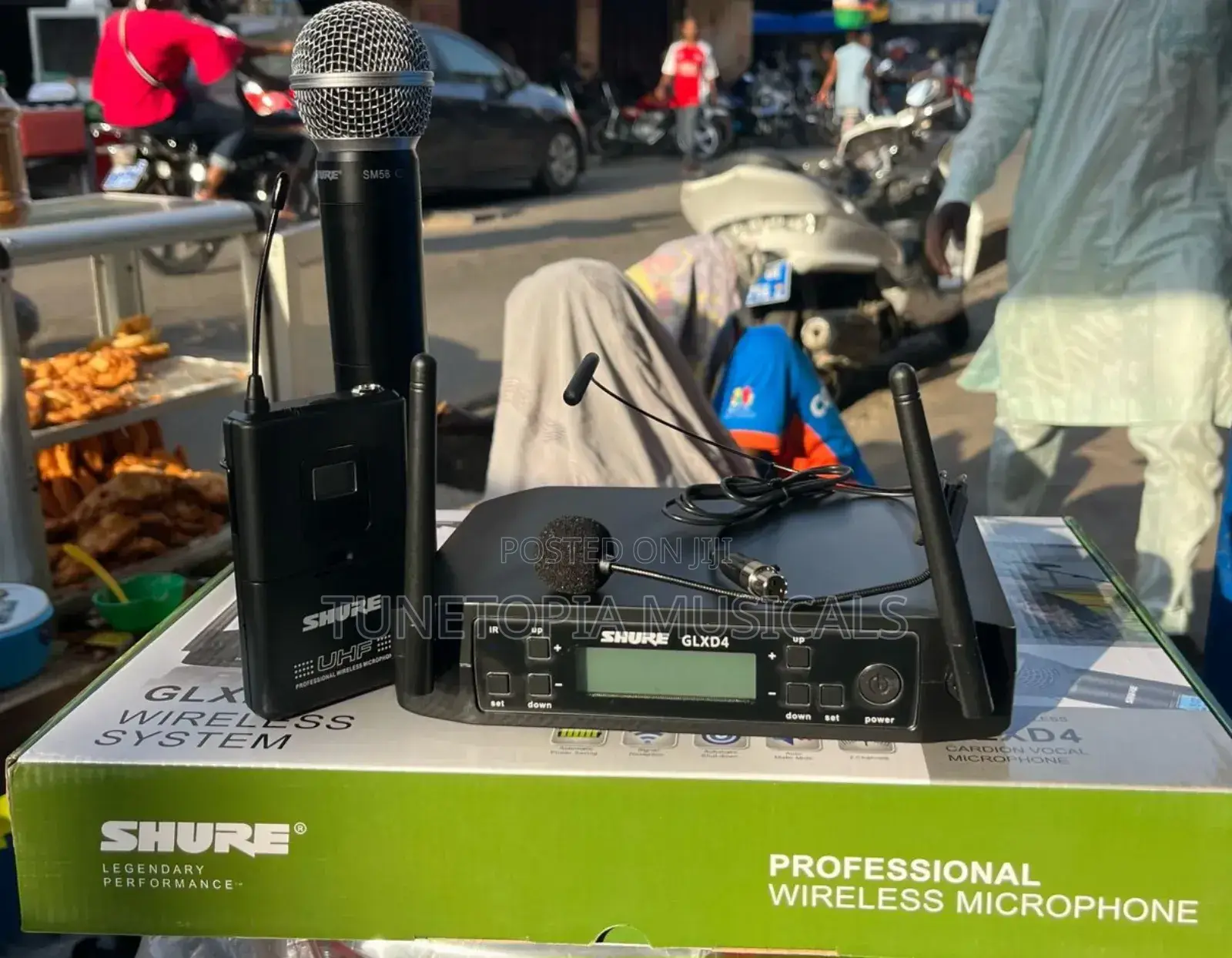 Shure Glxd4 Handheld And Lapel Wireless Microphone