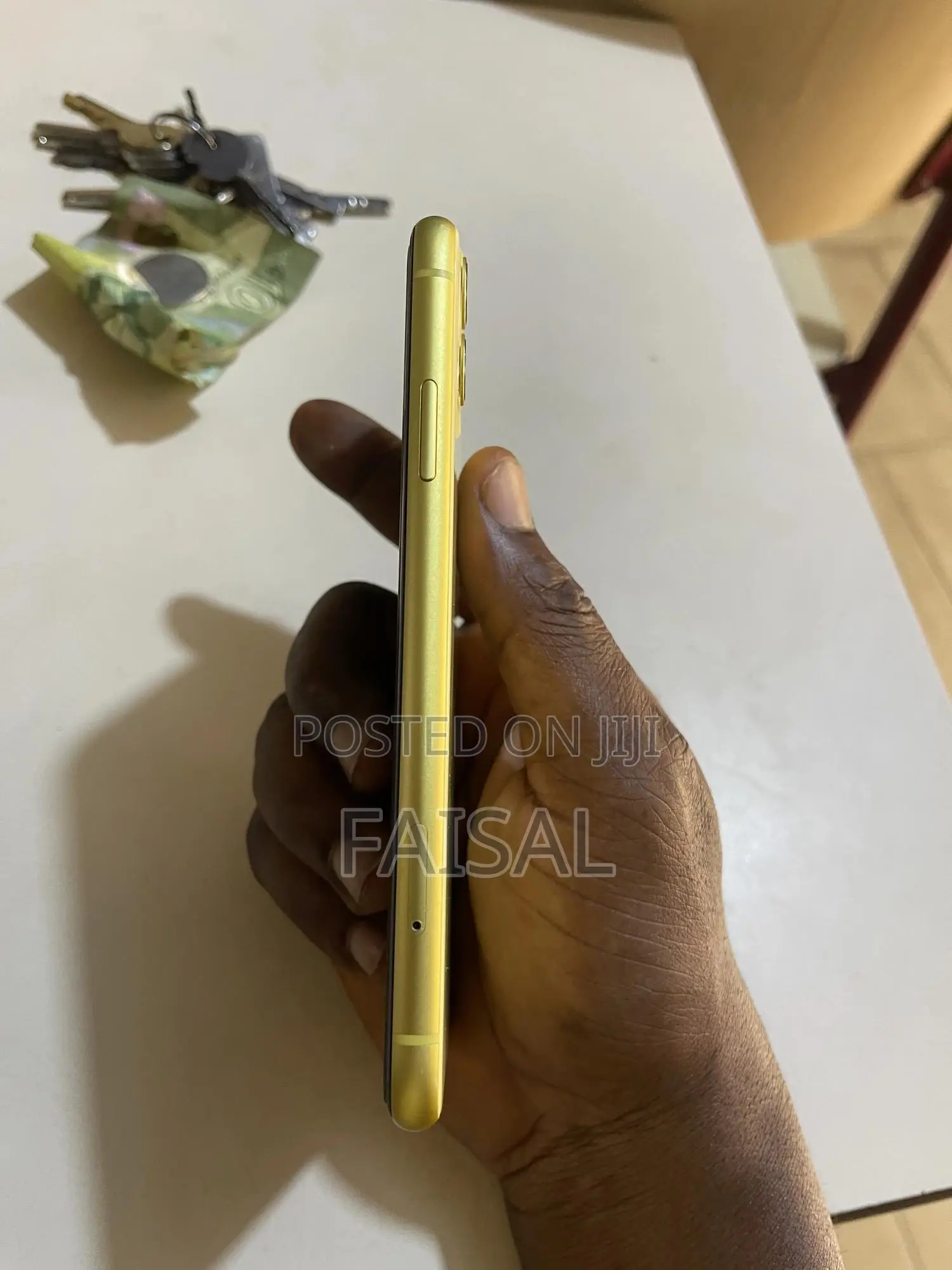 Apple iPhone 11 64 GB Yellow