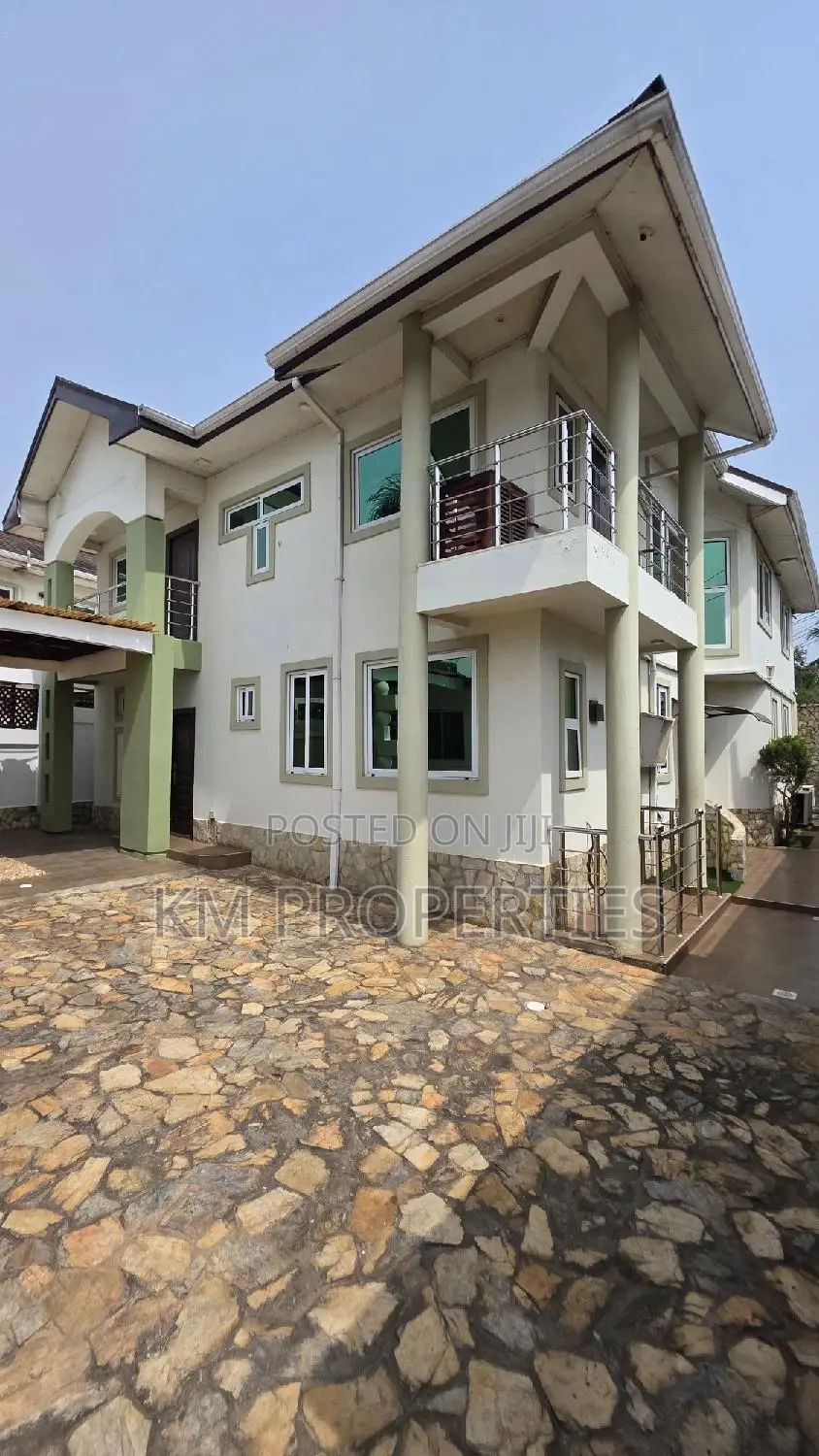 2bdrm Duplex in Cantonments for rent