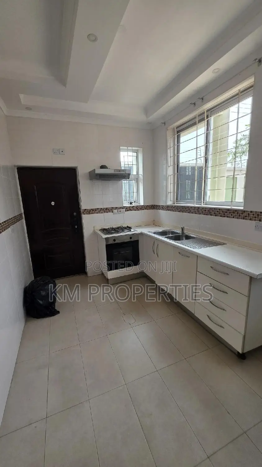 2bdrm Duplex in Cantonments for rent