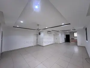 2bdrm Apartment in School Junction, Ashaley Botwe for rent