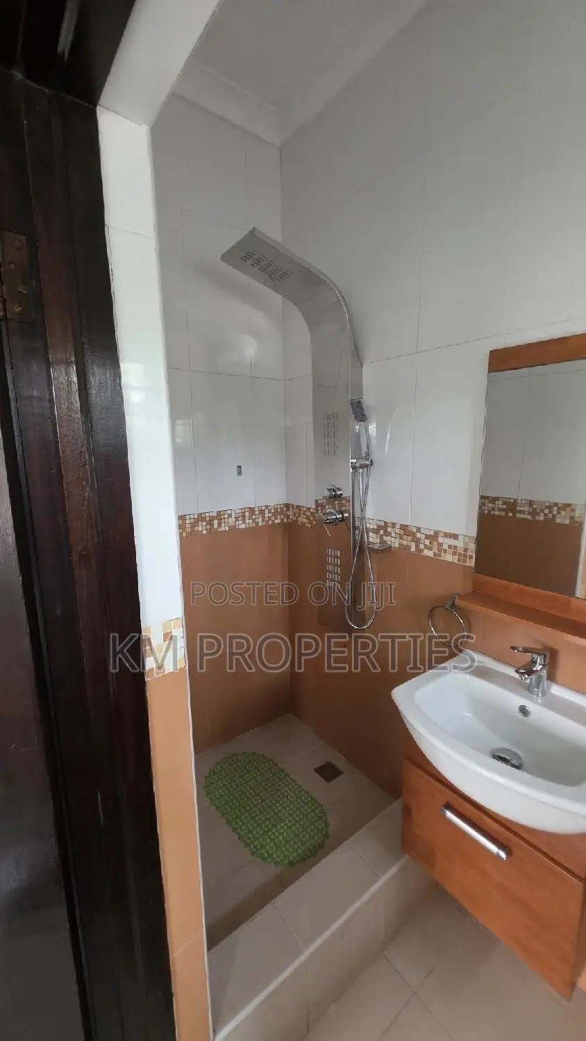 2bdrm Duplex in Cantonments for rent