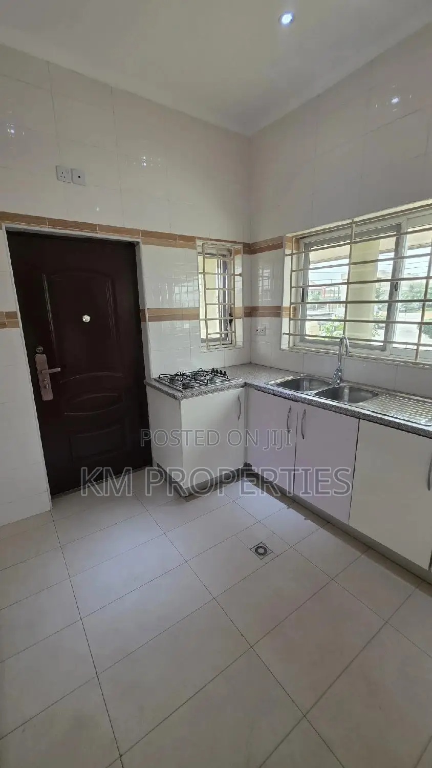 2bdrm Duplex in Cantonments for rent