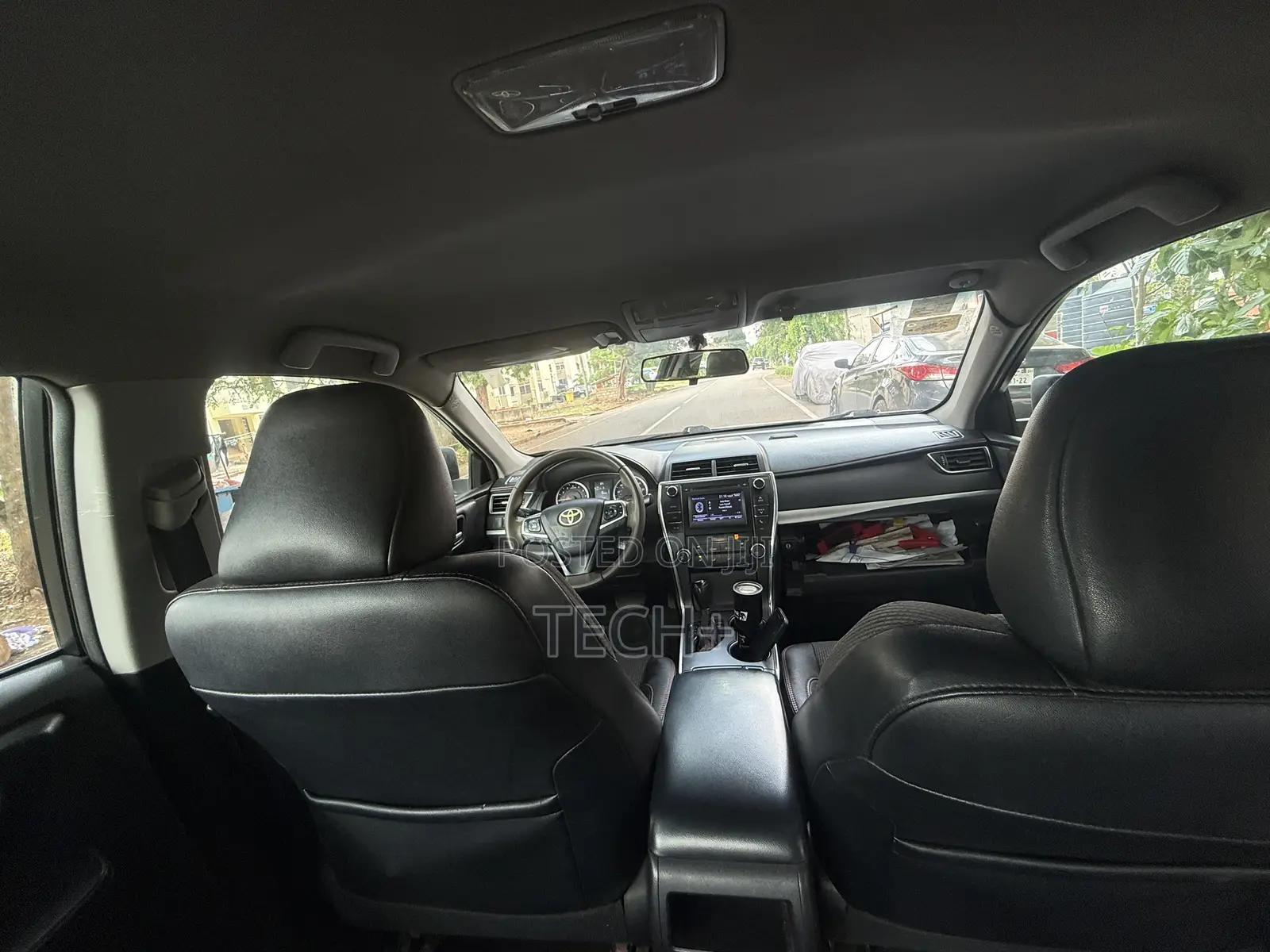 Toyota Camry 2016 Silver