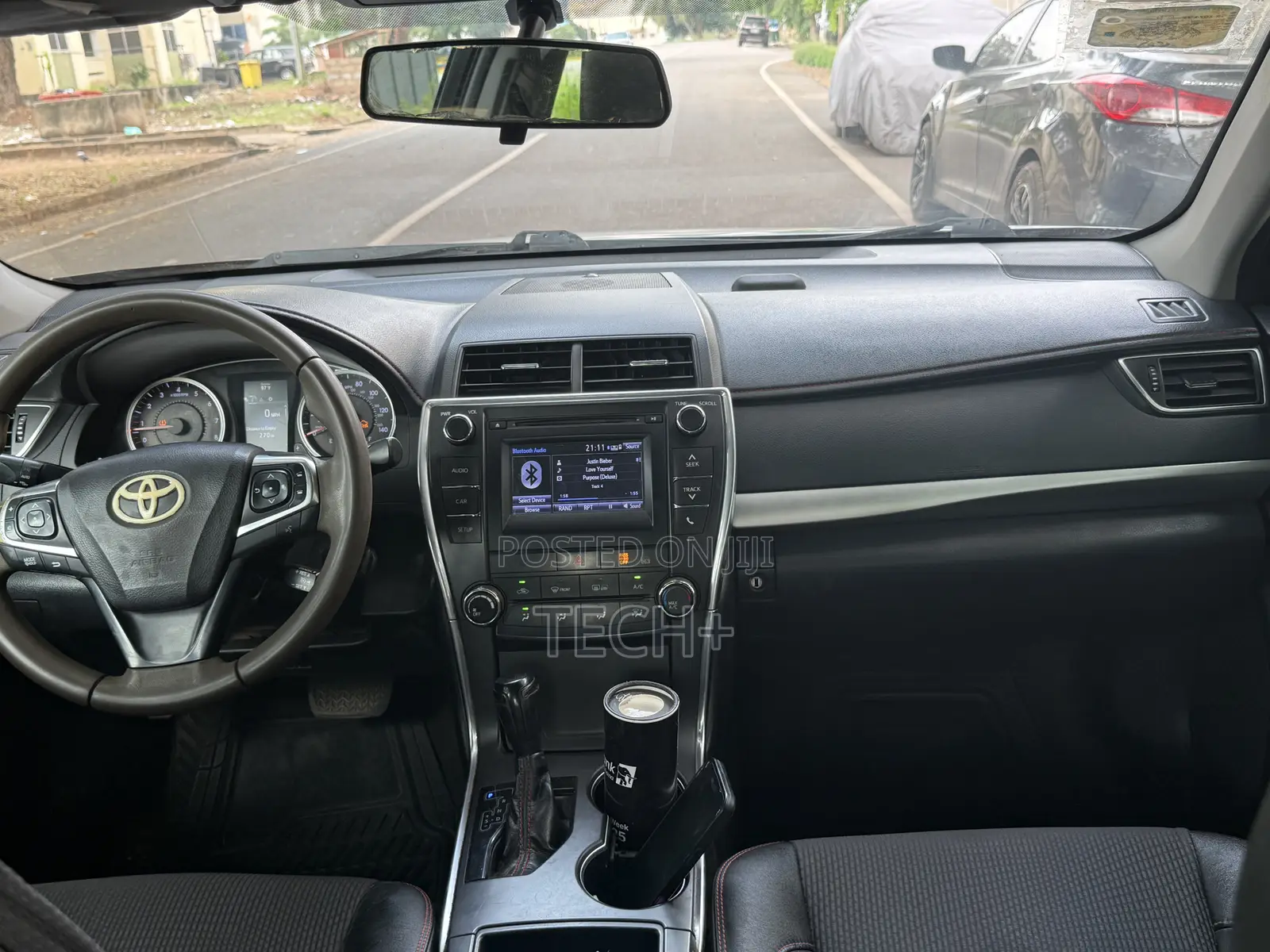 Toyota Camry 2016 Silver
