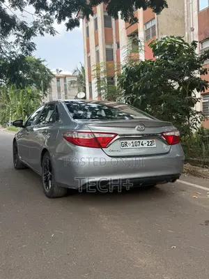 Toyota Camry 2016 Silver