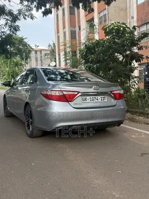 Toyota Camry 2016 Silver