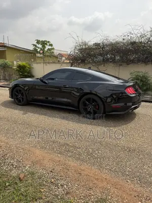 Ford Mustang EcoBoost Premium Fastback 2020 Black