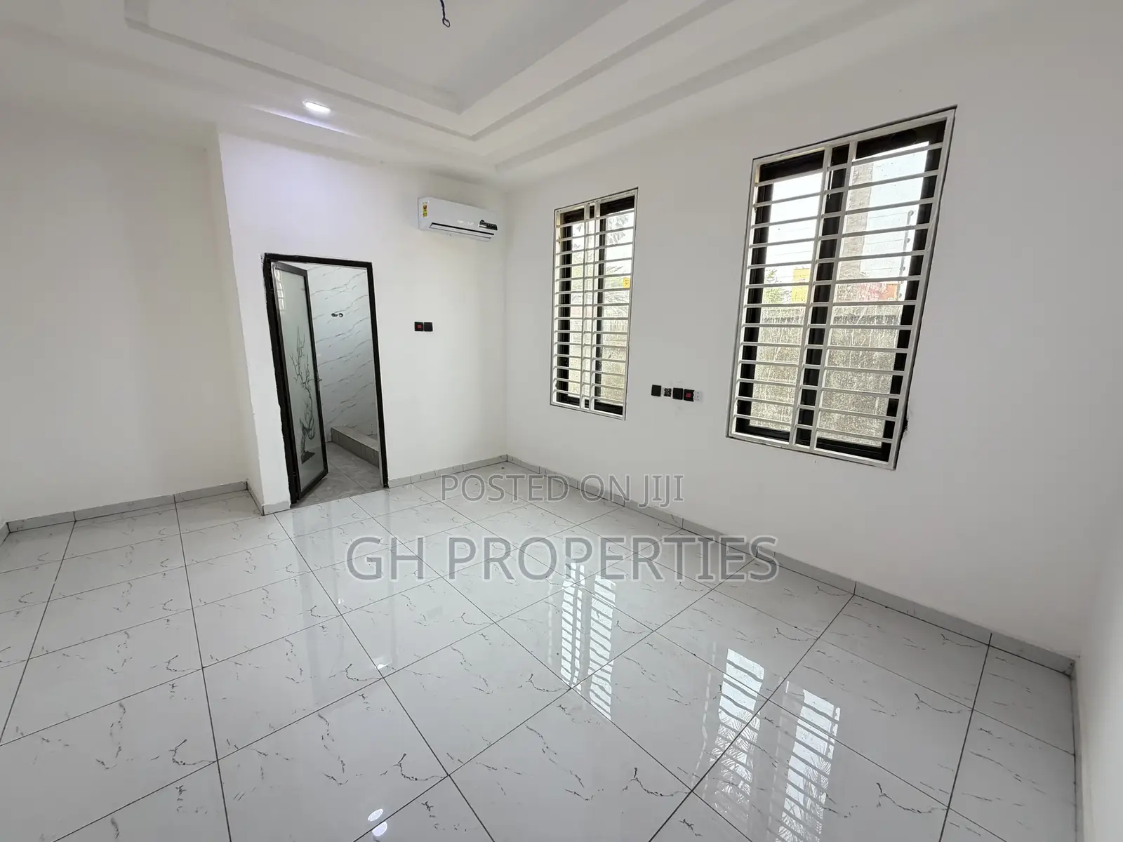 4bdrm Duplex in Santasi, Kumasi Metropolitan for sale