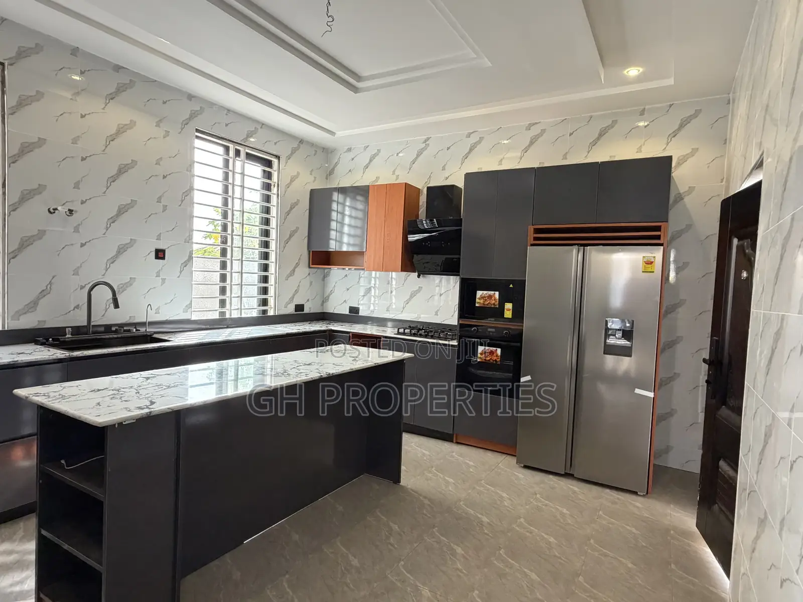4bdrm Duplex in Santasi, Kumasi Metropolitan for sale
