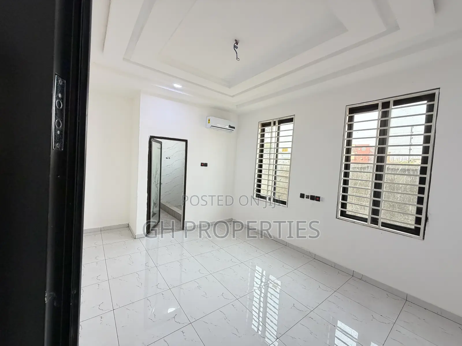 4bdrm Duplex in Santasi, Kumasi Metropolitan for sale