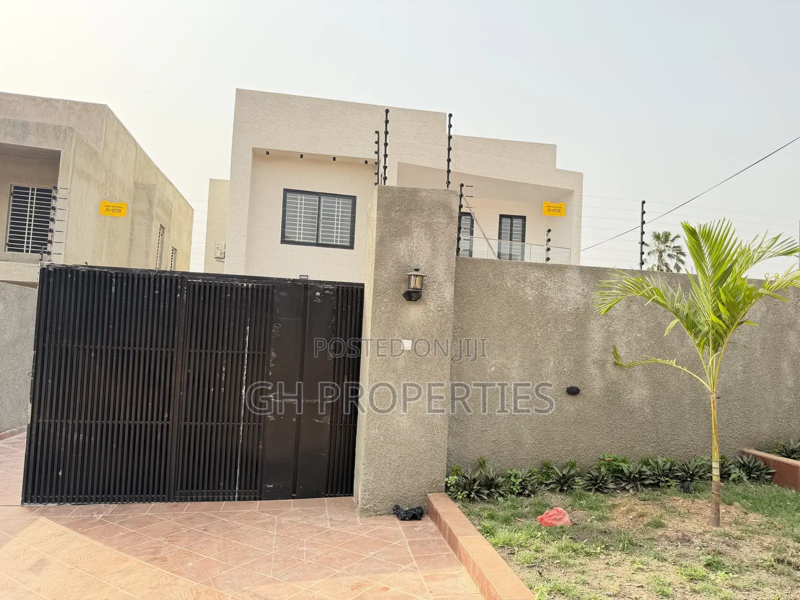 4bdrm Duplex in Santasi, Kumasi Metropolitan for sale