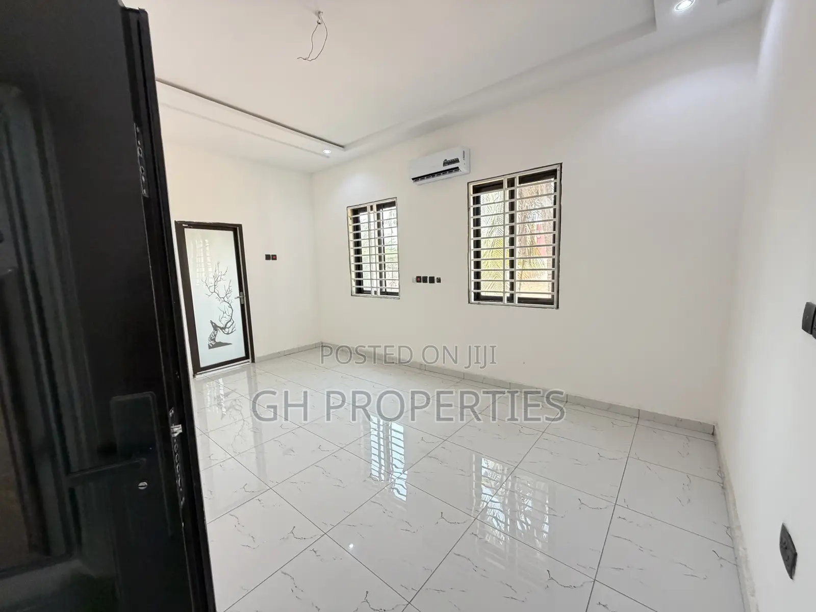 4bdrm Duplex in Santasi, Kumasi Metropolitan for sale