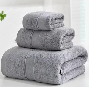 Luxurious Beautiful 3pcs Quality Bath And Hand Towels Set Available