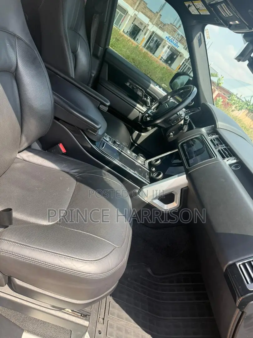 Land Rover Range Rover Vogue 2022 Black
