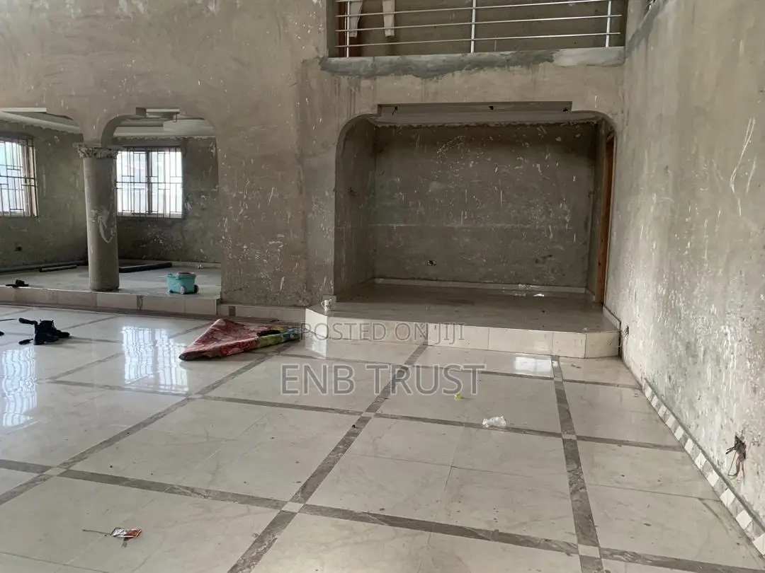 4bdrm Duplex in Nsawam, Akuapim North for sale