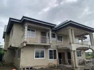 4bdrm Duplex in Nsawam, Akuapim North for sale