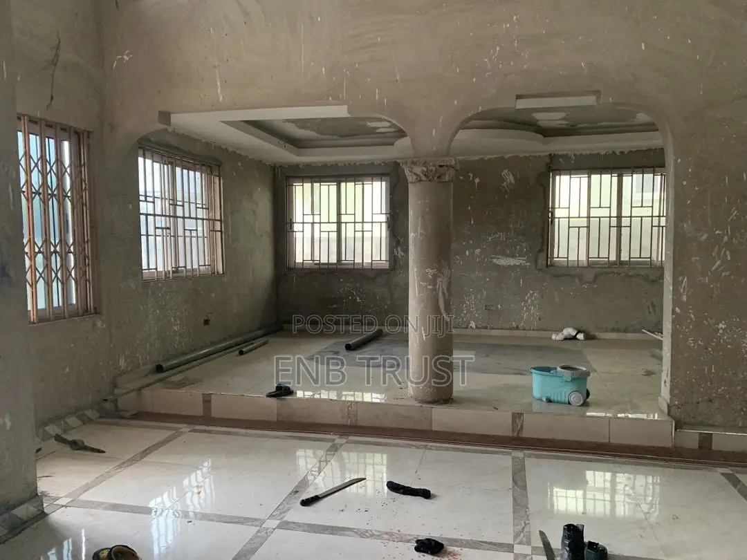 4bdrm Duplex in Nsawam, Akuapim North for sale
