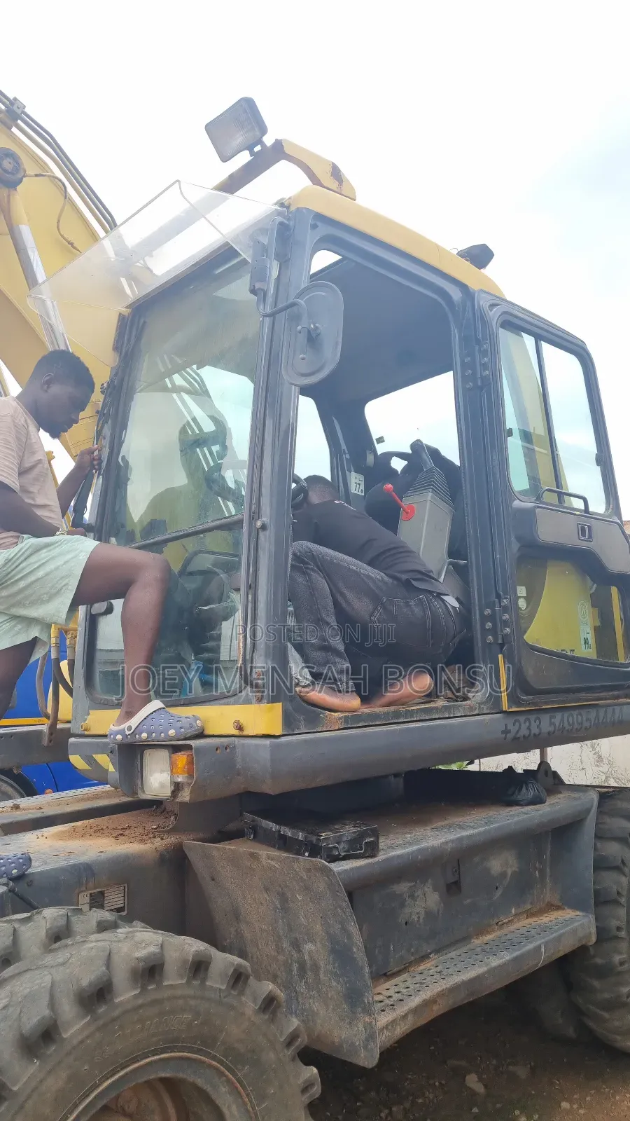 Tire (Wheel) Excavator for Town Works