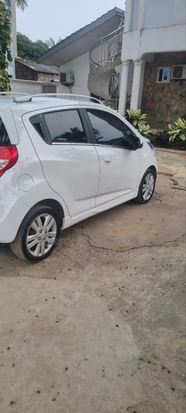 Chevrolet Spark 2015 White