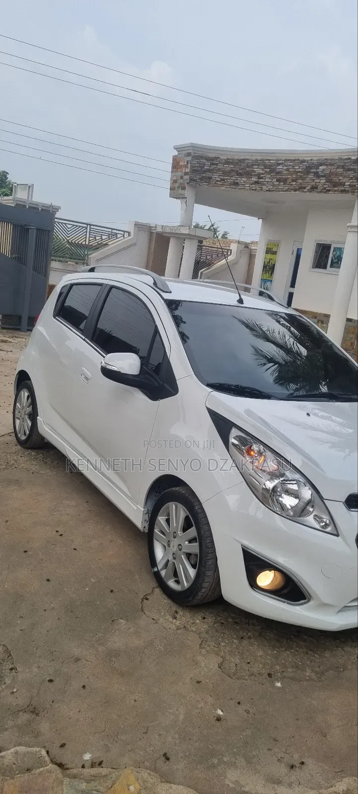 Chevrolet Spark 2015 White