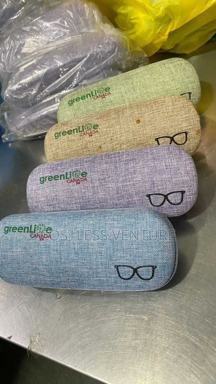 Greenlife Premium Eye Glasses Case Set (1 Case + 1 Cleaning Cloth)