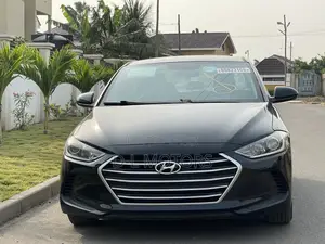 Hyundai Elantra SE Sedan FWD (2.0L 4cyl 6M) 2017 Black