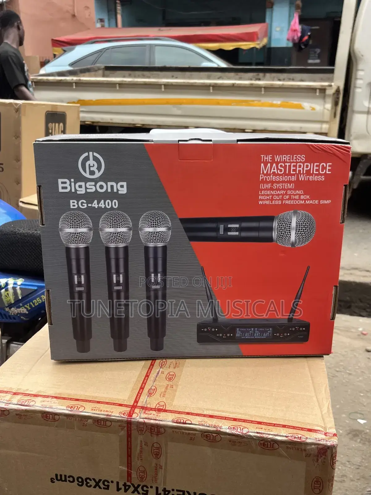 Bigsong Bg-4400 4-in-1 Professional Wireless Microphone