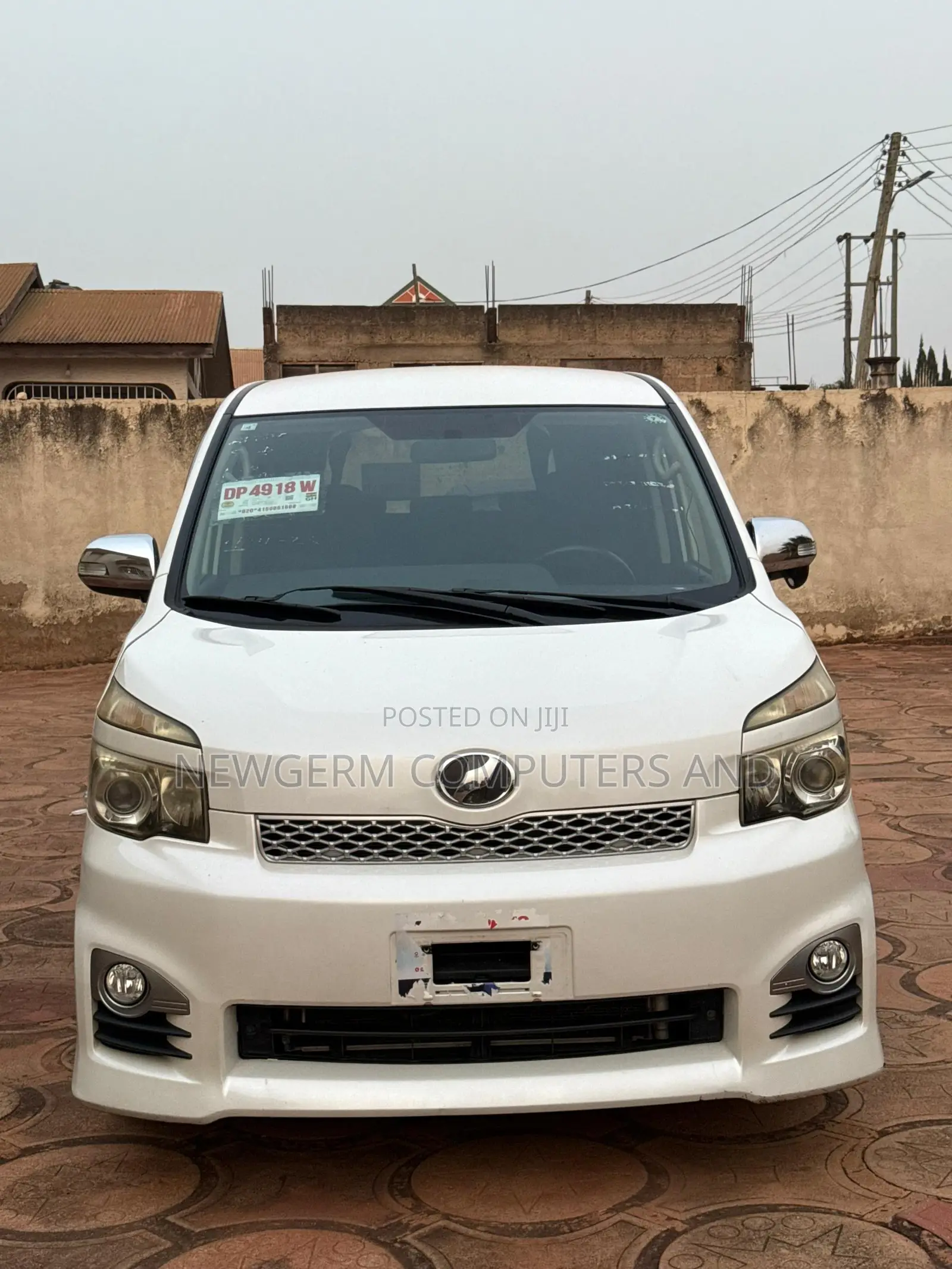 Toyota Voxy 2011 White