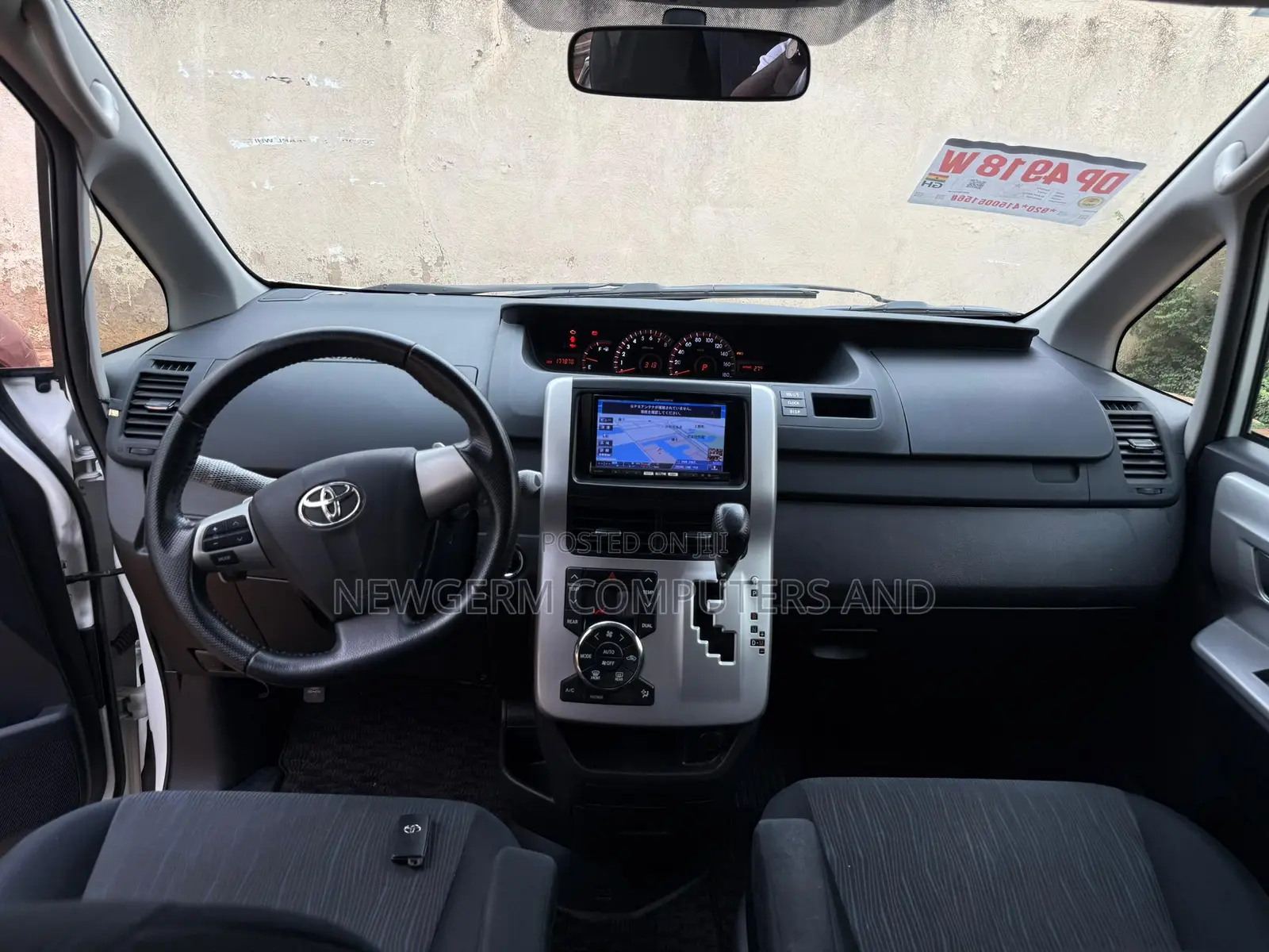 Toyota Voxy 2011 White