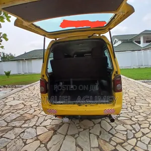 Hyundai H-100 2001 Yellow