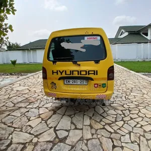 Hyundai H-100 2001 Yellow