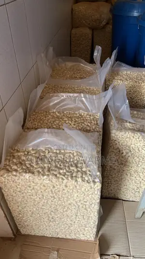 Process Cashew W320