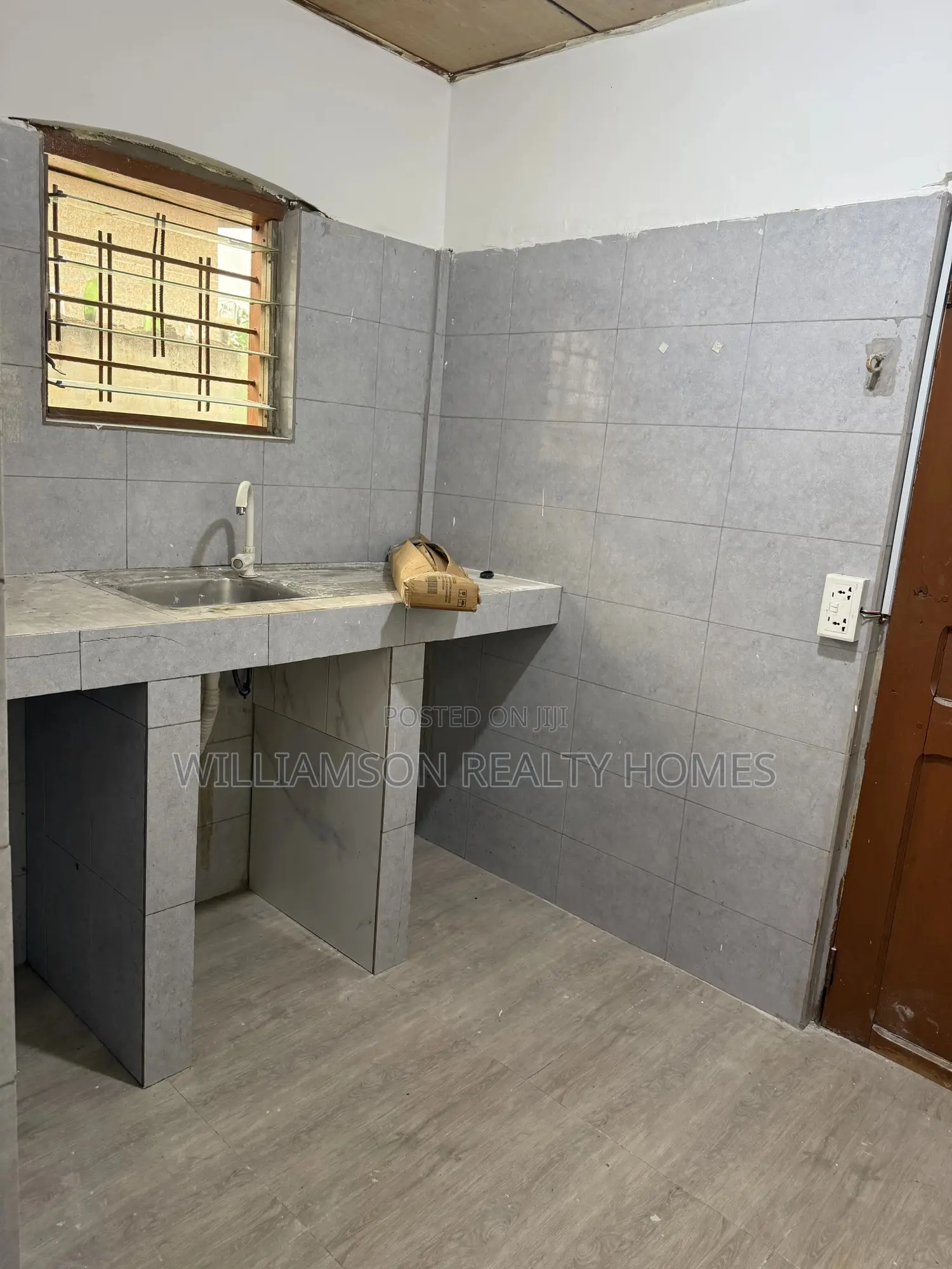 1bdrm Apartment in Regimanuel Estate,, Spintex for rent