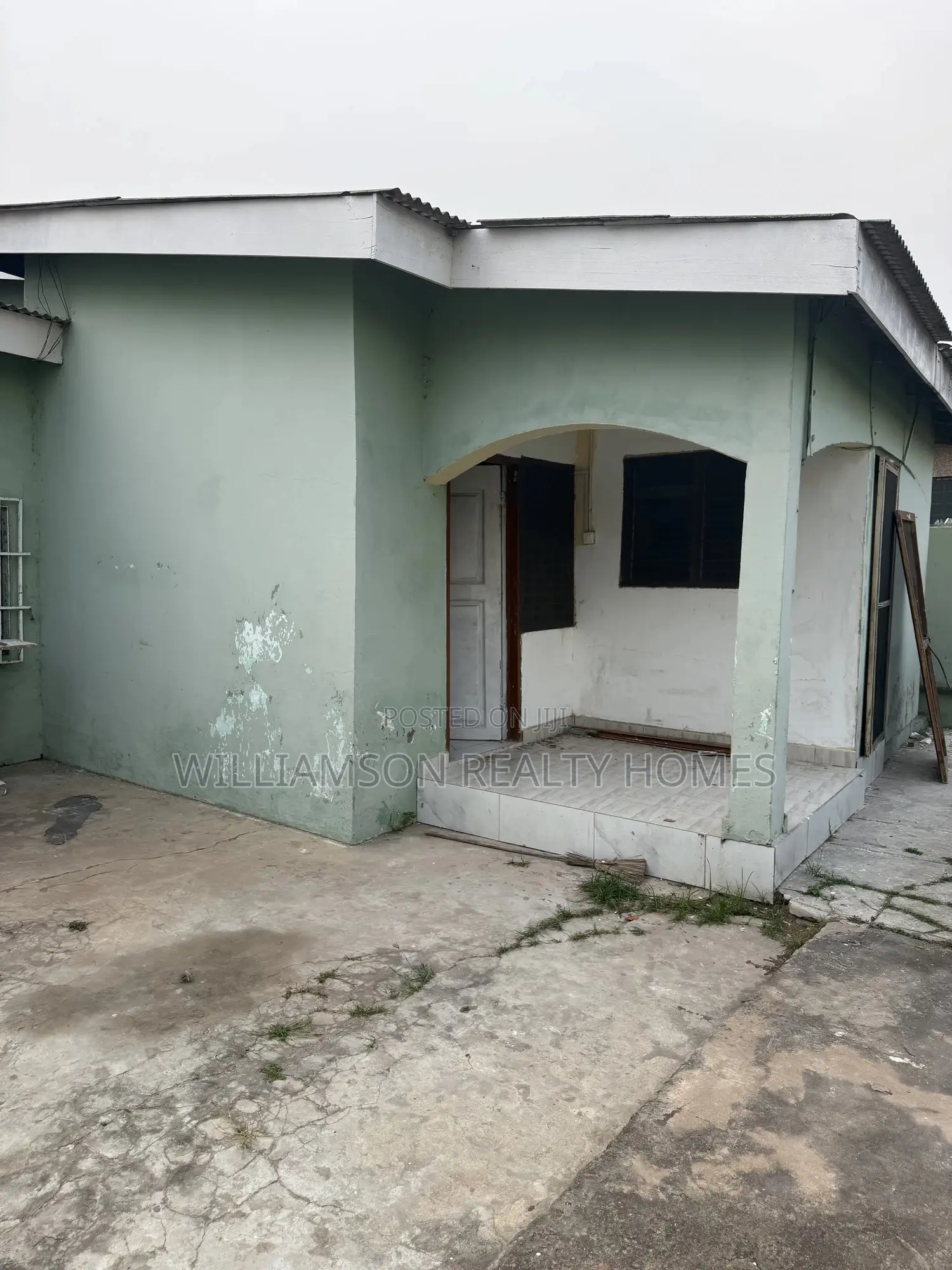 1bdrm Apartment in Regimanuel Estate,, Spintex for rent