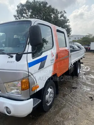 Hyundai Mighty Double Cab 2005 White