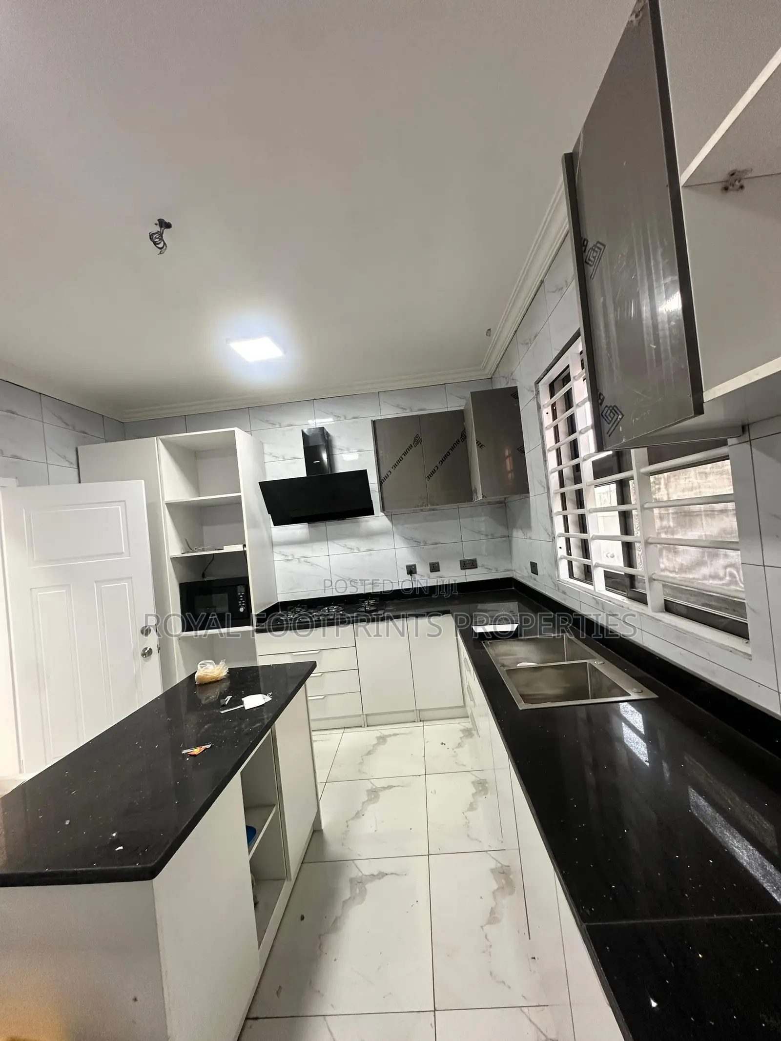 Furnished 4bdrm House in Royal Footprints, East Legon for sale