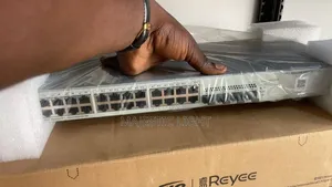 Ruijie 24 Port Gigabit + 4 Sfp
