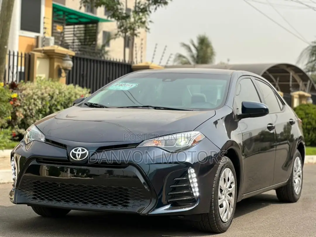 Toyota Corolla LE (1.8L 4cyl 2A) 2019 Black