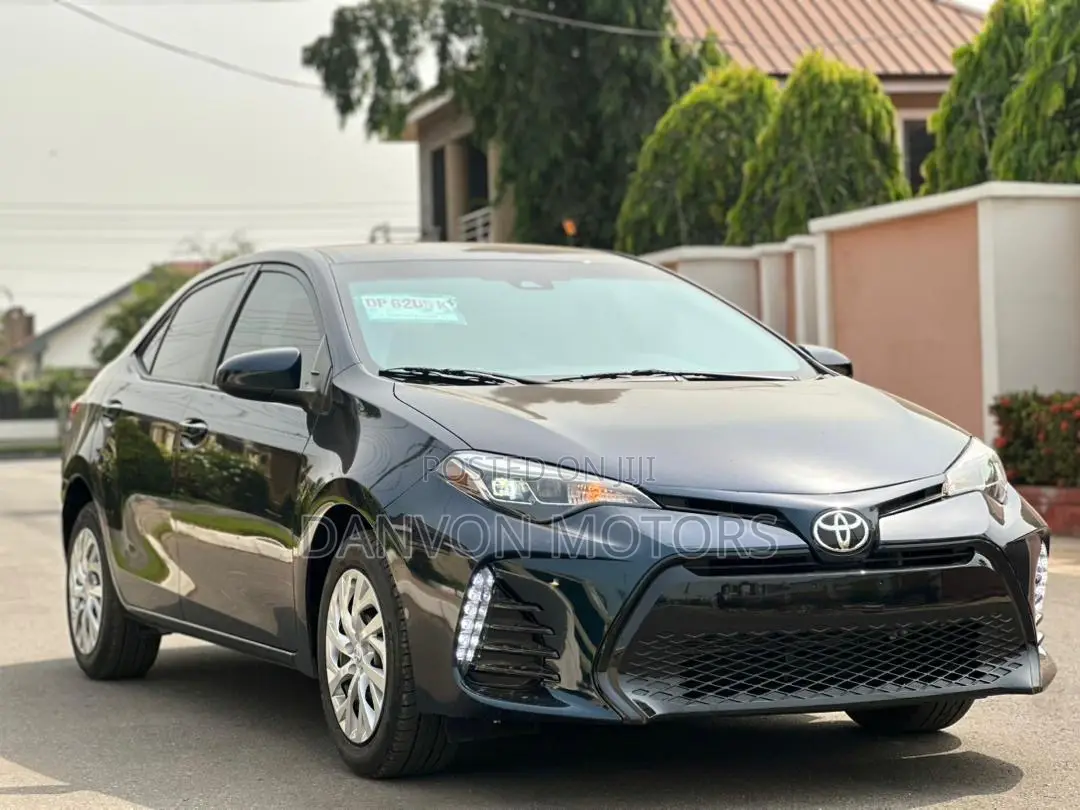 Toyota Corolla LE (1.8L 4cyl 2A) 2019 Black