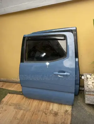 Toyota Tacoma 2018-2019-2020-2021-2021-2022-2023 Door Complete