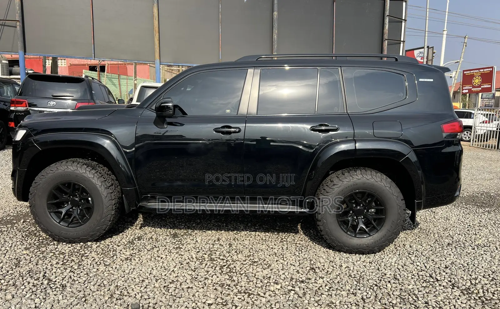 New Toyota Land Cruiser LC300 2025 Black