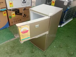 Westpool Table Top 80l With Adjustable Shelves Table Top Fridge